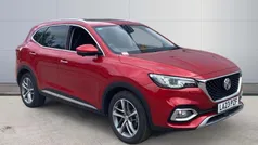 Red Used 2022 MG HS Exclusive SUV | £19,616 (Fair price)