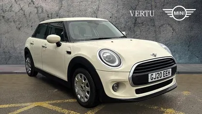 Used Mini ONE Comfort 102 HP (75 kW) 2020 White Hatchback