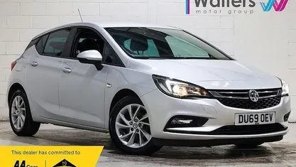 Used Vauxhall Astra Design Edition 110 HP (80 kW) 2019 Silver Hatchback