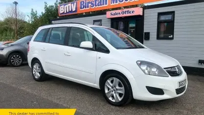 Used Vauxhall Zafira 116 HP (85 kW) 2013 White MPV