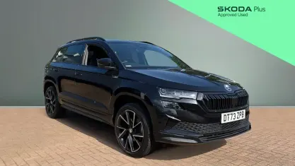 Usado Skoda Karoq SportLine 150 HP (110 kW) 2023 Preto SUV