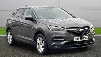 Used Vauxhall Grandland X S 120 HP (88 kW) 2018 Grey SUV
