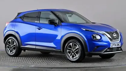 Używany Nissan Juke N-Connecta 114 KM (83 kW) 2025 Niebieski SUV