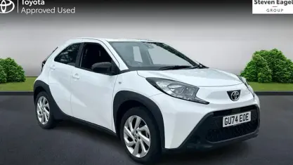Used Toyota Aygo X PURE 72 HP (52 kW) 2024 White SUV
