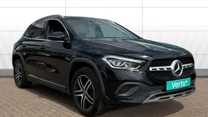 Käytetty Mercedes GLA200 163 HP (119 kW) 2022 Katumaasturi