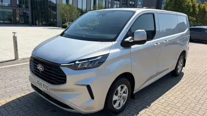 Used Ford Transit Custom Limited 136 HP (100 kW) 2024 Silver Van