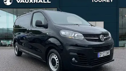 Used Vauxhall Vivaro S 101 HP (74 kW) 2023 Black MPV