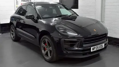 Used Porsche Macan 379 HP (278 kW) 2025 Black SUV