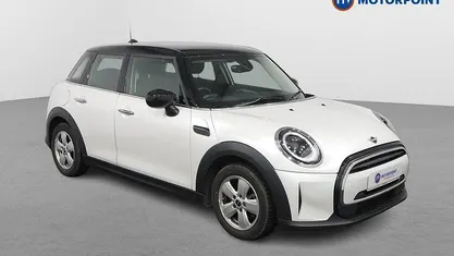 White Used 2022 Mini Cooper Comfort Hatchback | £19,349 (Fair price)