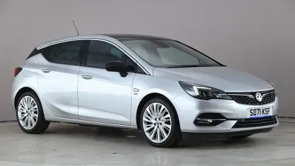 Used Vauxhall Astra Edition 145 HP (106 kW) 2021 Silver Hatchback