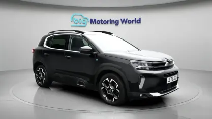 Begagnad Citroën C5 Shine 224 HK (164 kW) 2022 Svart Halvkombi