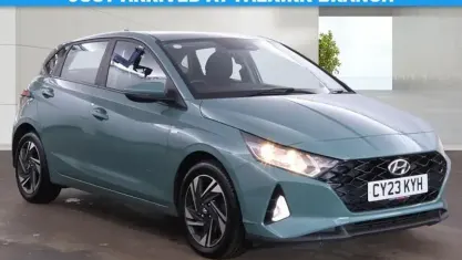 Used Hyundai i20 SE 101 HP (74 kW) 2023 Green Hatchback