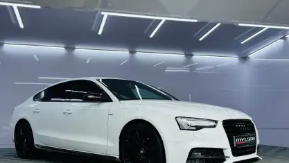 Usado Audi A5 Sportback Black Edition 190 HP (139 kW) 2015 Citadino