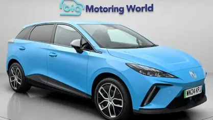Used MG MG4 EV Trophy 319 kW (435 HP) 2024 Blue Hatchback
