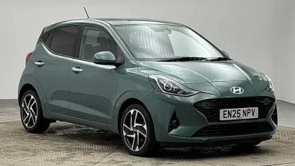 Used Hyundai i10 Premium 79 HP (58 kW) 2025 Green Hatchback