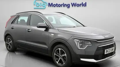 Używany Kia Niro 141 KM (103 kW) 2023 Szary SUV