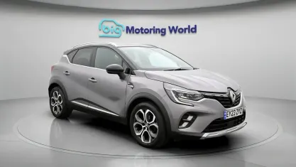 Used Renault Captur Techno 91 HP (66 kW) 2023 Grey/black SUV