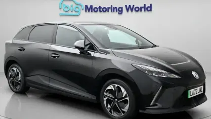 Begagnad MG MG4 EV Trophy 150 kW (204 HK) 2025 Halvkombi