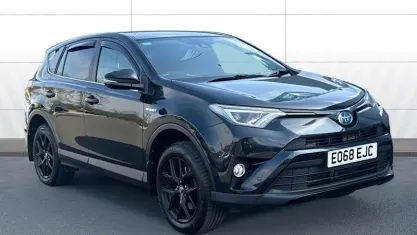 Usado Toyota RAV4 197 HP (144 kW) 2018 SUV