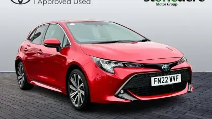 Used Toyota Corolla Design 140 HP (102 kW) 2026 Red Hatchback