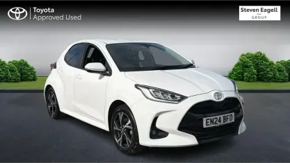 Used Toyota Yaris Design 116 HP (85 kW) 2024 White Hatchback