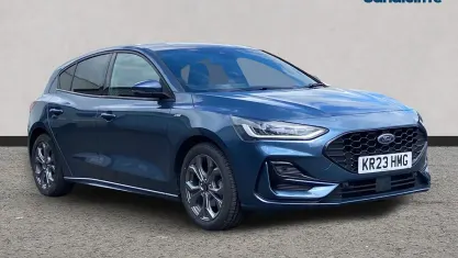 Used Ford Focus ST-Line 125 HP (91 kW) 2023 Blue Estate
