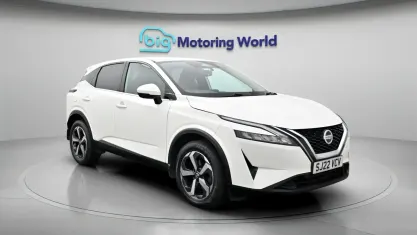 Used Nissan Qashqai N-Connecta 140 HP (102 kW) 2022 White SUV