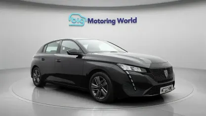 Used Peugeot 308 Active Premium 131 HP (96 kW) 2022 Black Hatchback