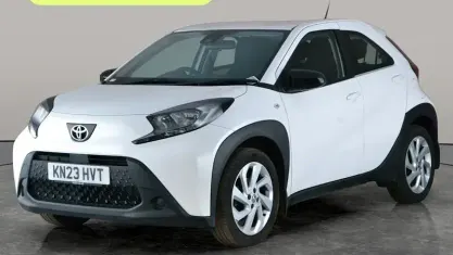 Usado Toyota Aygo X PURE 72 HP (52 kW) 2025 SUV