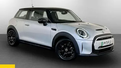 Used Mini Cooper Level 1 135 kW (184 HP) 2023 Hatchback