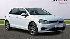 Silver Used 2018 VW Golf VII SE Hatchback | £12,500 (Fair price)