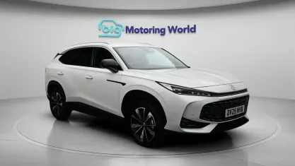 Used MG HS Trophy 170 HP (125 kW) 2025 White SUV