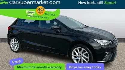 Usado Seat Ibiza FR 110 CV (80 kW) 2023 Negro Utilitario