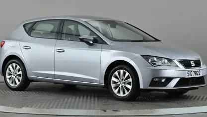 Used Seat Leon SE Technology 110 HP (80 kW) 2017 Silver Hatchback
