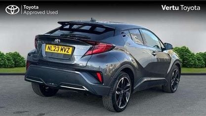 Używany Toyota C-HR Sport 122 KM (89 kW) 2023 Szary SUV