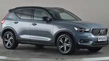 Usado Volvo XC40 R-Design 197 HP (144 kW) 2021 Cinzento SUV