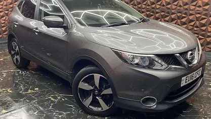 Used Nissan Qashqai N-Connecta 116 HP (85 kW) 2016 Grey SUV