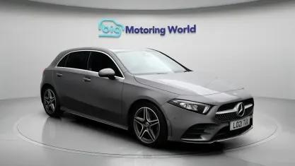 Begagnad Mercedes A180 Executive 136 HK (100 kW) 2021 Grå Halvkombi