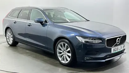 Used Volvo V90 Momentum 190 HP (139 kW) 2018 Blue Estate