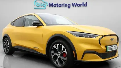 Used Ford Mustang Mach-E Extended Range 258 kW (351 HP) 2022 Orange SUV