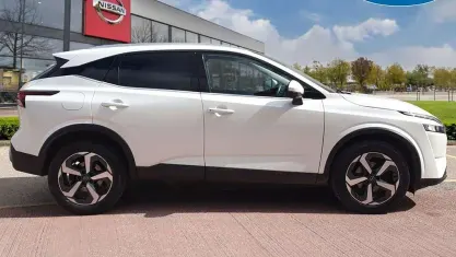 Used Nissan Qashqai N-Connecta 140 HP (102 kW) 2023 White SUV