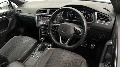 Used VW Tiguan R-line 150 HP (110 kW) 2023 White SUV