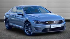 Silver Used 2017 VW Passat GTE Sedan | £12,495 (Fair price)