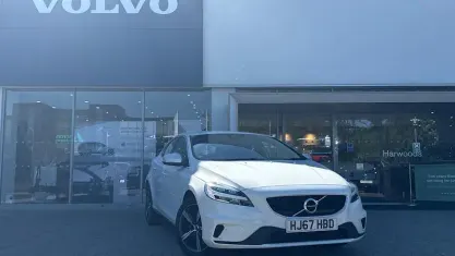Gebraucht Volvo V40 R-Design 122 PS (89 kW) 2018 Kleinwagen