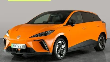 Begagnad MG MG4 EV Trophy 150 kW (204 HK) 2025 Halvkombi