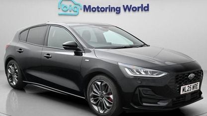Second-hand Ford Focus ST-Line X 155 CP (114 kW) 2024 Negru Hatchback