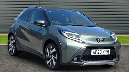 Used Toyota Aygo X 72 HP (52 kW) 2023 Green SUV