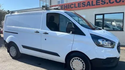 Used Ford Transit Custom 105 HP (77 kW) 2018 White Van