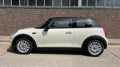 Used 2018 Mini Cooper Hatch Hatchback | £11,495 (Super price)