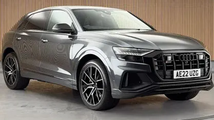 Used Audi SQ8 Comfort 507 HP (372 kW) 2022 Daytona gray pearl effect/daytona gray pearl effec SUV